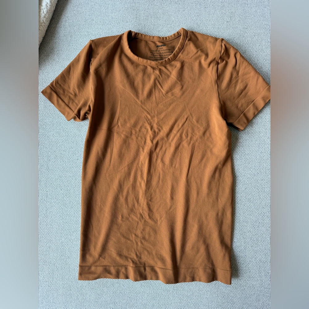 SKIMS Fits Everybody Short Sleeve Top